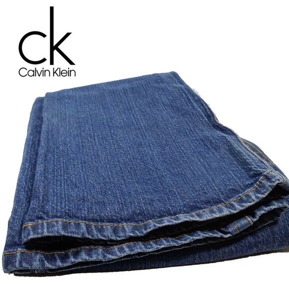 C K Woman JEANS Medium WASH BLUE DENIM SIZE 10/33. - Picture 5 of 5